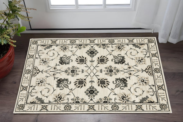 Homeroots 3' Ivory Oriental Area Rug - Stylish, Stain-resistant Design Perfect For Homes With Kids & Pets 3' X 5' Polypropylene,Polyester 575256