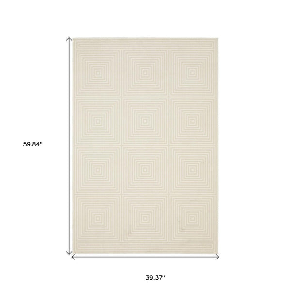 HomeRoots 3' Stylish Ivory and Beige Geometric Area Rug - Durable, Low-Maintenance Design for Modern Homes 3' X 5' 575257