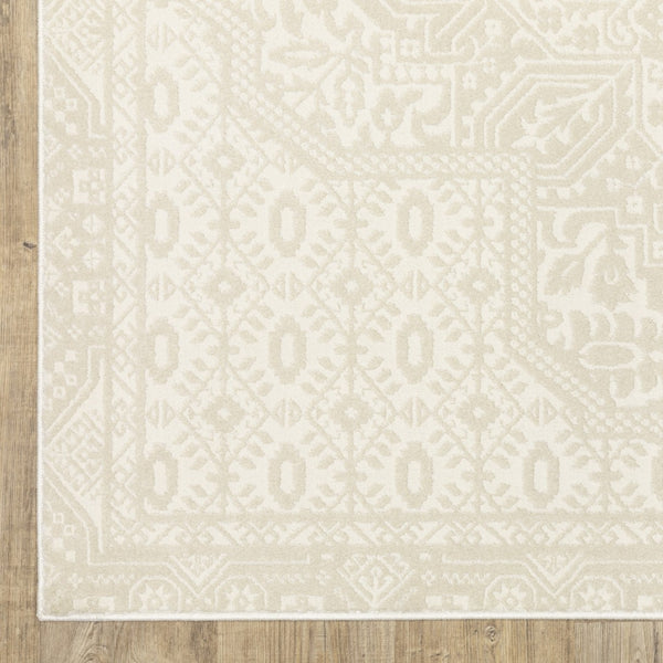 Homeroots 3' Ivory Medallion Area Rug - Stain Resistant, Stylish Design For Home Decor And Cozy Spaces 3' X 5' Polypropylene,Polyester 575262