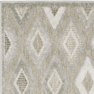 HomeRoots 5' Elegant Beige and Gray Diamond Area Rug – Durable, Stain-Resistant, Perfect for Any Home Decor 8' Runner 575269