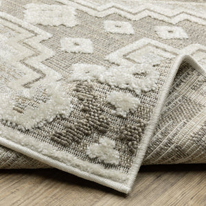 HomeRoots 5' Chic Beige and Brown Tribal Area Rug - Durable, Stain-Resistant Design for Any Stylish Space 8' Runner 575271