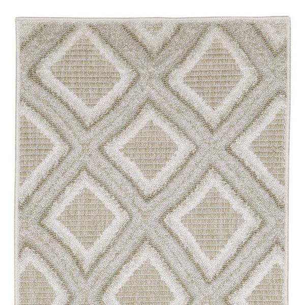 Homeroots 3' Gray Diamond Area Rug - Stain Resistant, Stylish Design Perfect For Homes With Kids And Pets 8' Runner Polypropylene 575273