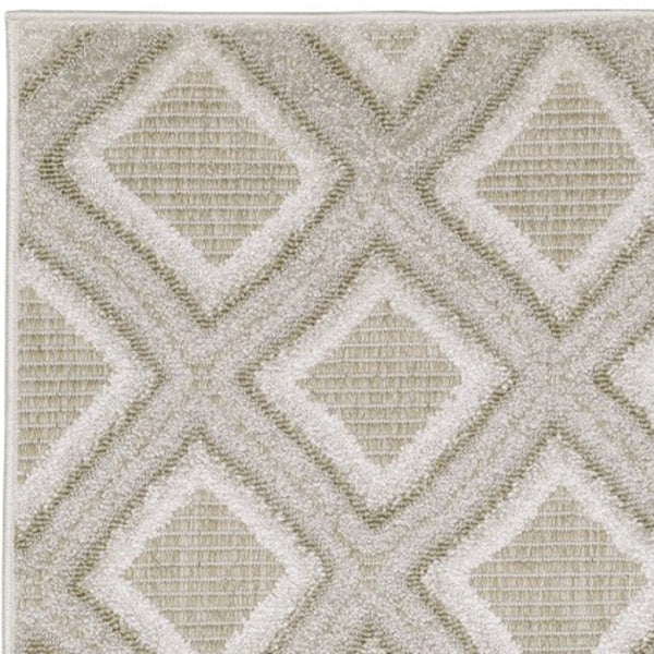 Homeroots 3' Gray Diamond Area Rug - Stain Resistant, Stylish Design Perfect For Homes With Kids And Pets 8' Runner Polypropylene 575273