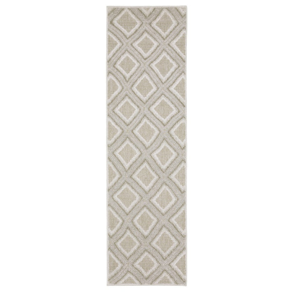HomeRoots 3' Gray and Beige Diamond Area Rug - Timeless Design, Durable, Stain Resistant, Perfect for Any Room 8' Runner 575273