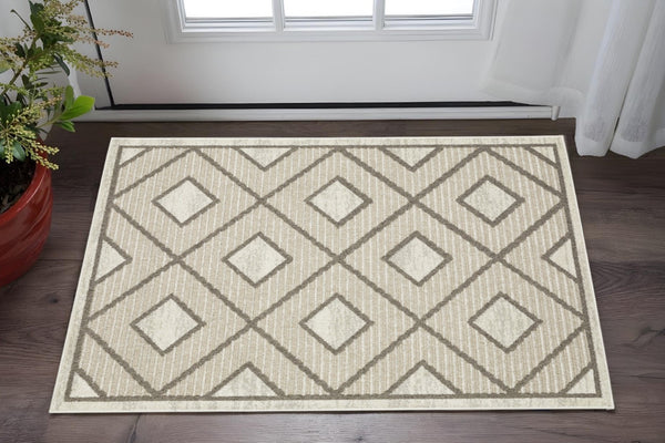 HomeRoots 5' Stylish Beige and Brown Geometric Area Rug – Modern, Stain-Resistant, Durable for Everyday Living 3' X 5' 575274