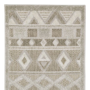 Homeroots 5' Geometric Power Loom Area Rug In Beige And Gray - Stylish, Stain-resistant Decor For Any Space 8' Runner Polypropylene 575283