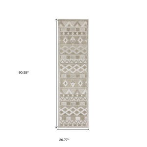 Homeroots 5' Geometric Power Loom Area Rug In Beige And Gray - Stylish, Stain-resistant Decor For Any Space 8' Runner Polypropylene 575283