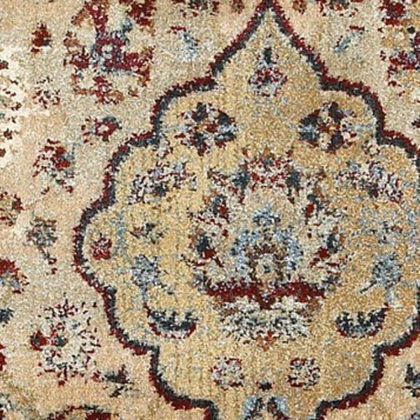 Homeroots 4' Ivory Oriental Area Rug - Distressed Design For Warmth, Stain Resistant, Perfect For Any Space 4' X 6' Polypropylene,Polyester 575351