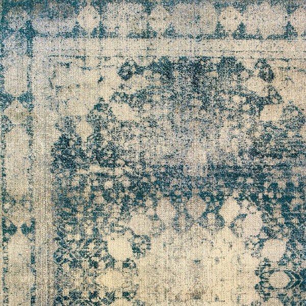 Homeroots 4' Ivory Oriental Area Rug – Distressed Design For A Timeless Touch In Any Home Décor Space 4' X 6' Polypropylene,Polyester 575353