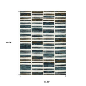 Homeroots 3' Stylish Ivory Geometric Area Rug – Stain Resistant, Soft Texture For Elegant Home Decor Enhancement 3' X 5' Polypropylene,Polyester 575378