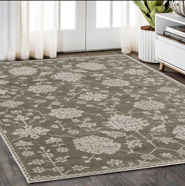Homeroots 4' Gray Oriental Area Rug - Stylish, Stain-resistant Design For Cozy Spaces And Modern Decor 5' X 8' Polyester 575394