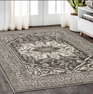 Homeroots 5' Ivory And Gold Oriental Area Rug - Stain Resistant, Stylish Design For Any Home Decor 5' X 8' Polyester 575398