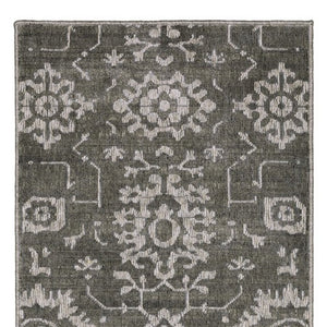 Homeroots 5' Elegant Ivory Oriental Area Rug – Stain Resistant, Perfect For Homes With Kids And Pets, 5x8 8' Runner Polyester 575410