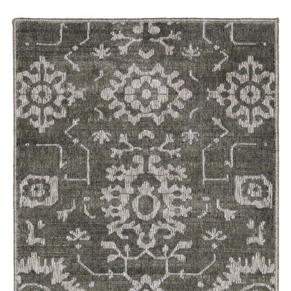 Homeroots 5' Elegant Ivory Oriental Area Rug – Stain Resistant, Perfect For Homes With Kids And Pets, 5x8 8' Runner Polyester 575410