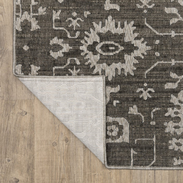 Homeroots 5' Elegant Ivory Oriental Area Rug – Stain Resistant, Perfect For Homes With Kids And Pets, 5x8 8' Runner Polyester 575410