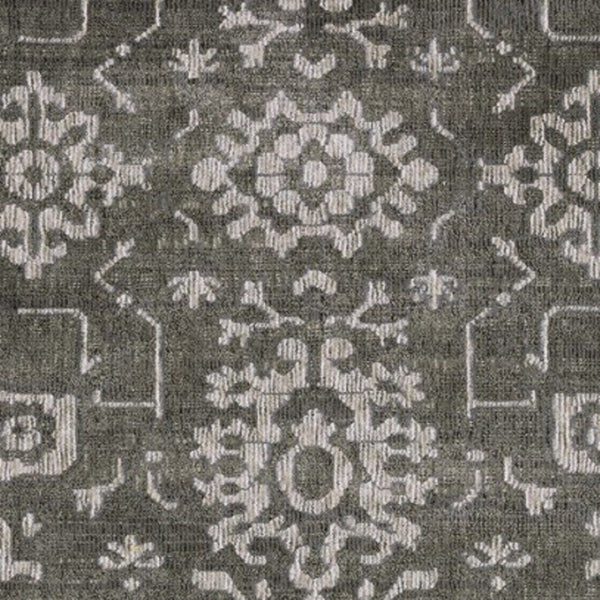 Homeroots 5' Elegant Ivory Oriental Area Rug – Stain Resistant, Perfect For Homes With Kids And Pets, 5x8 8' Runner Polyester 575410