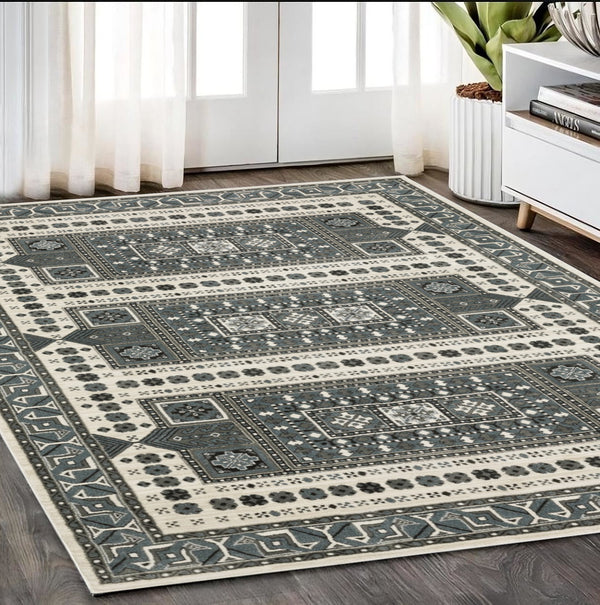 Homeroots 3' Gray Medallion Area Rug - Stylish, Stain-resistant, Perfect For Kids And Pets, Elevate Your Space! 5' X 8' Polypropylene,Polyester 575437