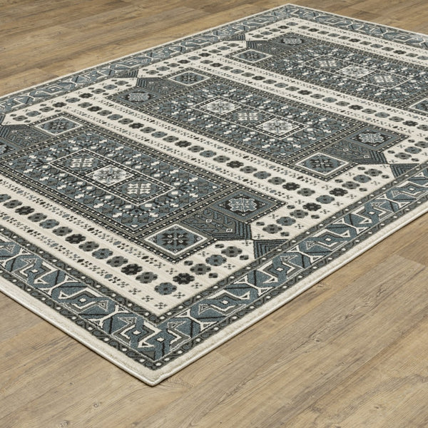 Homeroots 3' Gray Medallion Area Rug - Stylish, Stain-resistant, Perfect For Kids And Pets, Elevate Your Space! 5' X 8' Polypropylene,Polyester 575437