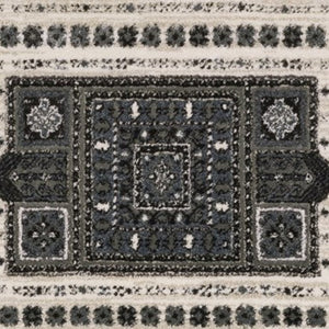 Homeroots 3' Gray Medallion Area Rug - Stylish, Stain-resistant, Perfect For Kids And Pets, Elevate Your Space! 2'3" X 7'6" Polypropylene,Polyester 575438