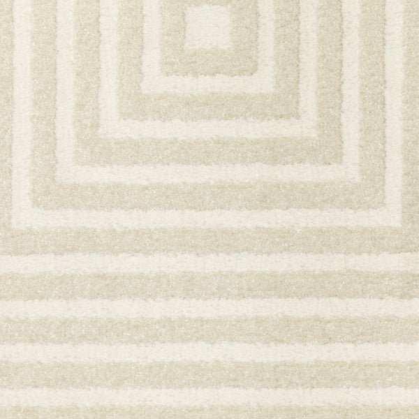 Homeroots 3' Stylish Ivory Geometric Power Loom Area Rug - Perfect For Homes With Kids And Pets, Stain Resistant 5' X 8' Polypropylene,Polyester 575443