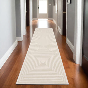 Homeroots 3' Stylish Ivory Geometric Power Loom Area Rug - Perfect For Homes With Kids And Pets, Stain Resistant 8' Runner Polypropylene,Polyester 575444