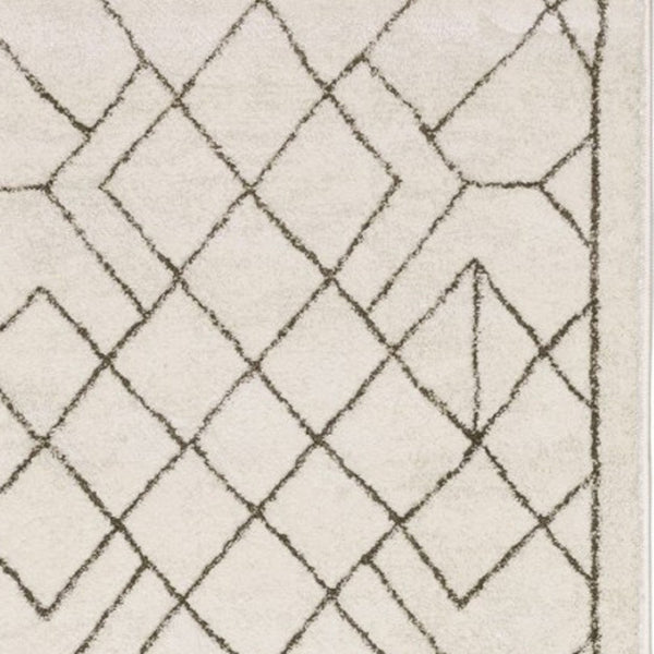 Homeroots 3' Stylish Ivory Geometric Area Rug – Stain Resistant, Soft Texture For A Cozy Home Atmosphere 8' Runner Polypropylene,Polyester 575448