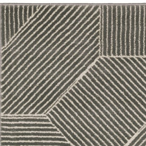 Homeroots 3' Gray Geometric Area Rug - Stylish, Stain-resistant Design For Modern Homes And Cozy Spaces 8' Runner Polypropylene,Polyester 575452