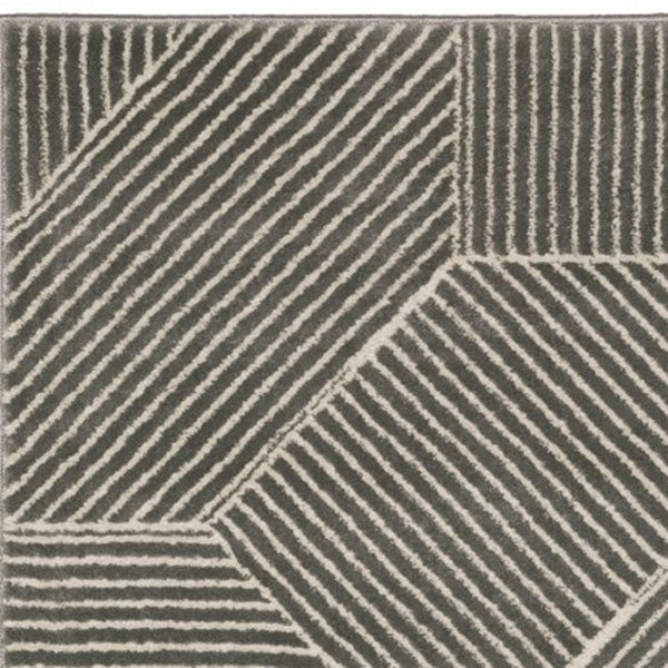 Homeroots 3' Gray Geometric Area Rug - Stylish, Stain-resistant Design For Modern Homes And Cozy Spaces 8' Runner Polypropylene,Polyester 575452
