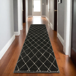 Homeroots 3' Charcoal And Ivory Trellis Area Rug - Stylish, Stain-resistant Design For Modern Home Decor 8' Runner Polypropylene,Polyester 575460