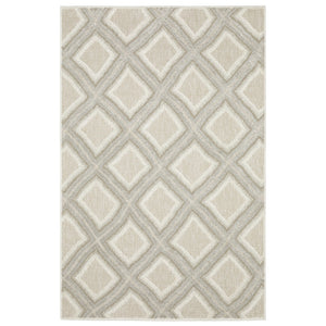 Homeroots 3' Gray Diamond Area Rug - Stain Resistant, Stylish Design Perfect For Homes With Kids And Pets 5' X 8' Polypropylene 575461