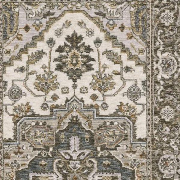 Homeroots 5' Ivory Medallion Fringe Area Rug – Stain-resistant, Stylish Design For Home Décor Enhancement 8' Runner Polyester 575518