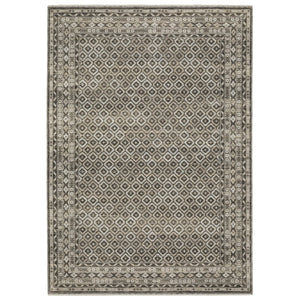 HomeRoots 3' Gray and Beige Diamond Area Rug with Fringe – Timeless Elegance, Durable Design for Any Space 3' X 5' 575525