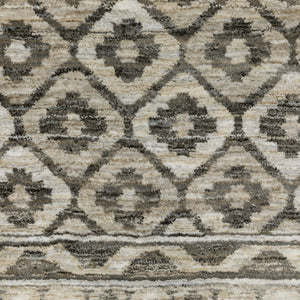 Homeroots 3' Gray Diamond Area Rug With Fringe - Stylish Stain-resistant Design For Home Décor & Comfort 3' X 5' Polyester 575525