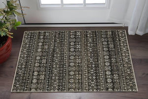 Homeroots 5' Black Tribal Area Rug With Fringe – Modern Design, Stain Resistant, Perfect For Homes With Kids & Pets 3' X 5' Polyester 575530