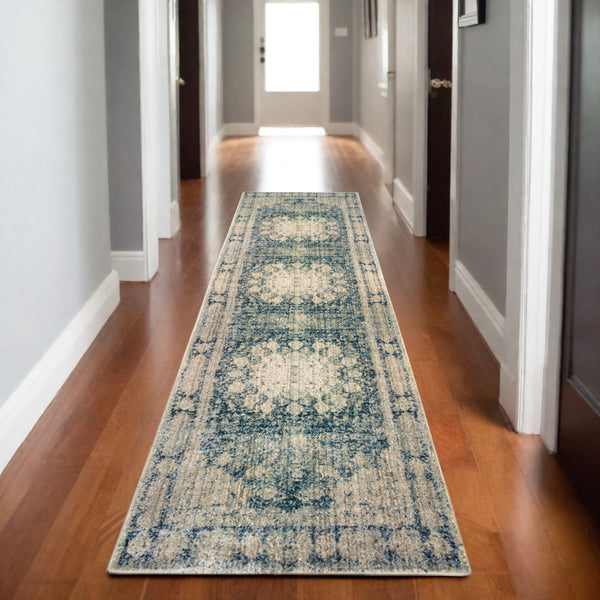 Homeroots 4' Ivory Oriental Area Rug – Distressed Design For A Timeless Touch In Any Home Décor Space 8' Runner Polypropylene,Polyester 575545