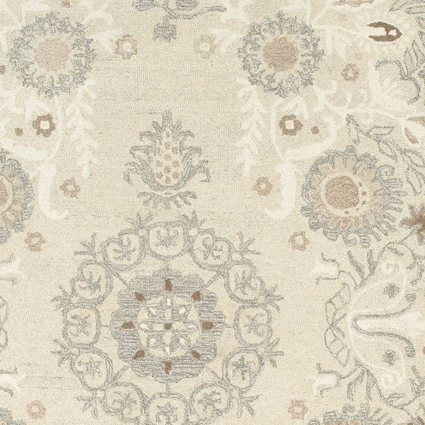 Homeroots 4' Sand Wool Floral Hand Tufted Area Rug - Elevate Your Living Space With Elegant Design And Comfort 4' X 6' Wool 575548