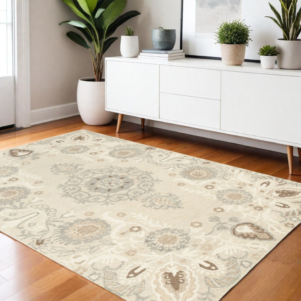 HomeRoots 4' Sand Wool Floral Hand-Tufted Area Rug – Timeless Elegance for Living Rooms and Bedrooms 4' X 6' 575548