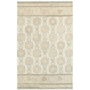 HomeRoots 4' Timeless Ash Gray Floral Hand-Tufted Wool Area Rug - Elegant Comfort for Living Spaces & Entryways 4' X 6' 575550