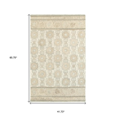 Homeroots 4' Elegant Hand-tufted Wool Floral Area Rug In Ash Gray - Perfect For Enhancing Your Living Space 4' X 6' Wool 575550