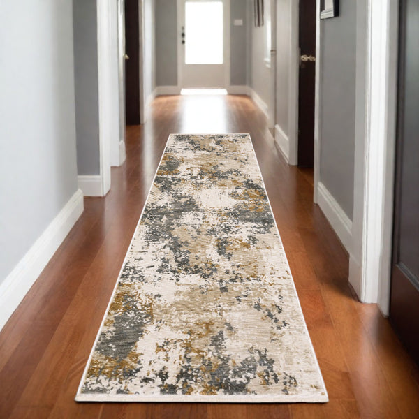 Homeroots 5' Abstract Beige And Gray Area Rug With Fringe - Stylish, Stain-resistant Design For Any Decor 8' Runner Polyester 575600