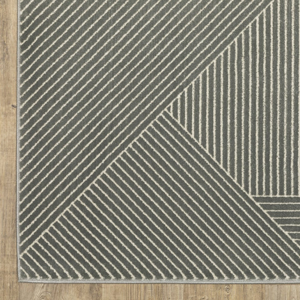 Homeroots 3' Gray Geometric Area Rug - Stylish, Stain-resistant Design For Modern Homes And Cozy Spaces 7' X 10' Polypropylene,Polyester 575611
