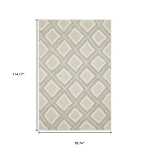 Homeroots 3' Gray Diamond Area Rug - Stain Resistant, Stylish Design Perfect For Homes With Kids And Pets 7' X 10' Polypropylene 575616