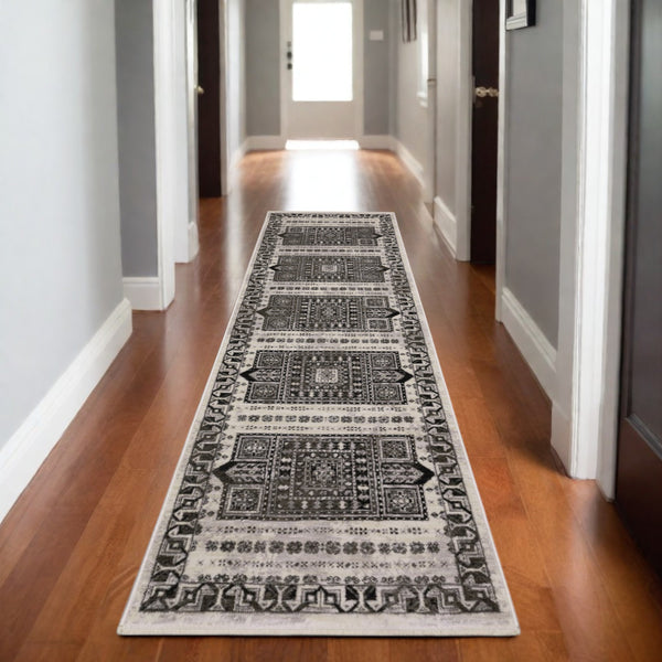Homeroots 5' Ivory Oriental Area Rug With Charcoal Design And Fringe - Stain Resistant, Stylish Home Decor 8' Runner Polyester 575622