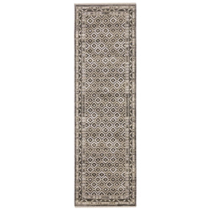 HomeRoots 3' Gray and Beige Diamond Area Rug with Fringe – Timeless Elegance, Durable Design for Any Space 8' Runner 575624