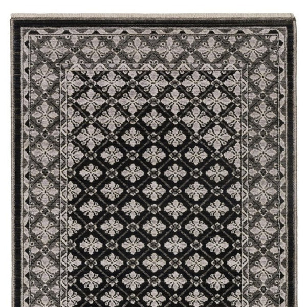 HomeRoots 5' Modern Black and Gray Diamond Area Rug with Stylish Fringe for Durable, Cozy Living Spaces 8' Runner 575625