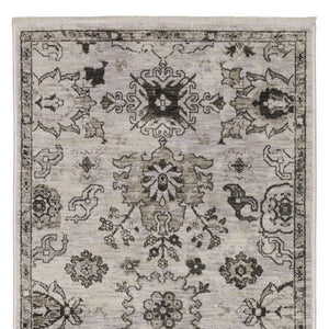 Homeroots 5' Ivory Oriental Area Rug With Fringe - Elegant Design, Stain Resistant, Perfect For Home Décor 8' Runner Polyester 575628