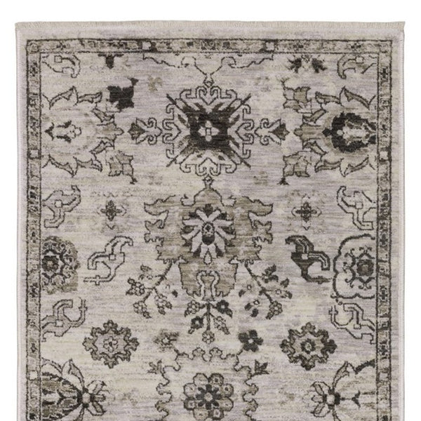 Homeroots 5' Ivory Oriental Area Rug With Fringe - Elegant Design, Stain Resistant, Perfect For Home Décor 8' Runner Polyester 575628