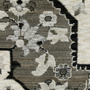 HomeRoots 5' Ivory and Gray Medallion Area Rug with Fringe – Timeless Style, Stain-Resistant, Perfect for Any Space 8' Runner 575631