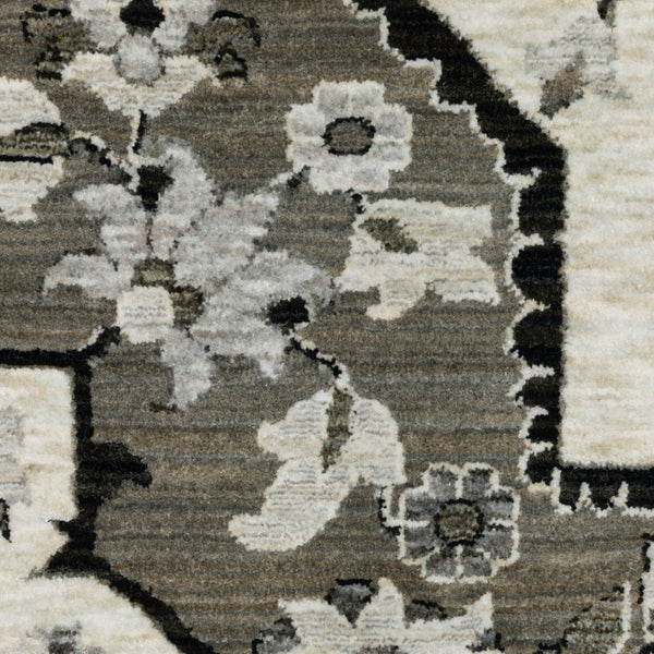 HomeRoots 5' Ivory and Gray Medallion Area Rug with Fringe – Timeless Style, Stain-Resistant, Perfect for Any Space 8' Runner 575631