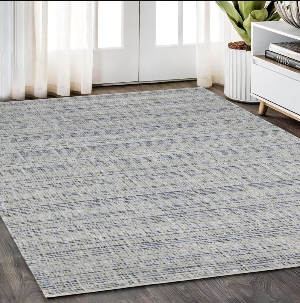 HomeRoots 5' Elegant Ivory and Gray Striped Hand-Tufted Area Rug for Modern and Transitional Home Decor 5' X 8' 575677
